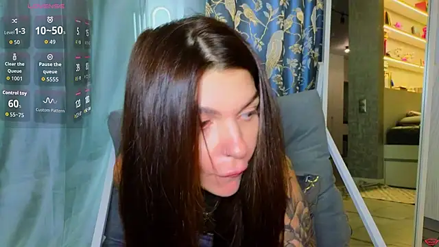 tattooedBabyy online show from April 1, 2026, 8:48 am