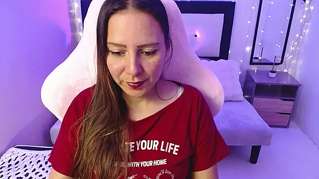 camila delarosa online show from July 16, 2026, 5:43 pm