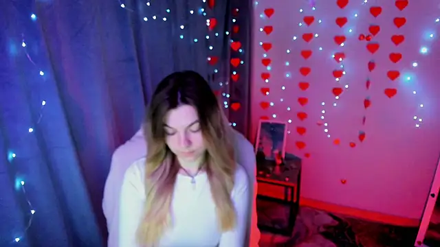 Sweet me  online show from March 23, 2026, 6:46 am