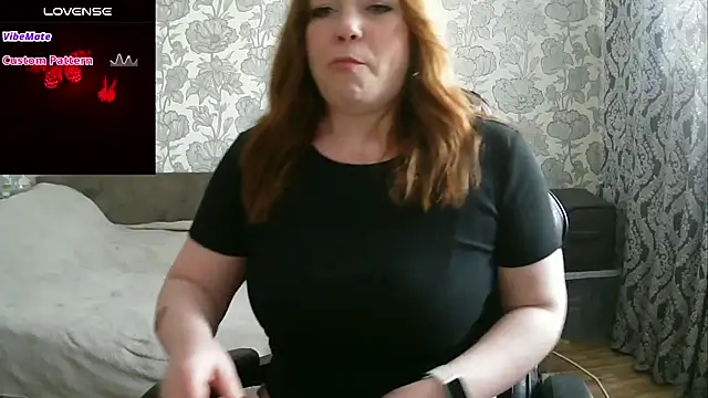 Snapshot of Sabrina_Poison chatting on February 13, 2025, 7:35 am Sabrina Poison online show from February 13, 2025, 7:35 am