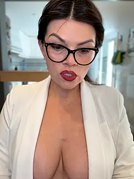 Snapshot of CarlaConnor80 chatting on November 10, 2025, 11:48 am CarlaConnor80 online show from November 10, 2025, 11:48 am