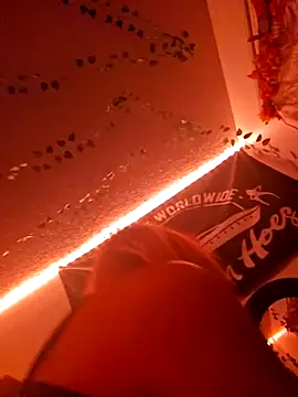 Snapshot of Dixiefaye_Pika chatting on March 20, 2025, 3:23 am Dixiefaye Pika online show from March 20, 2025, 3:23 am