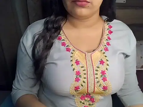 Trezza online show from October 26, 2025, 7:14 pm