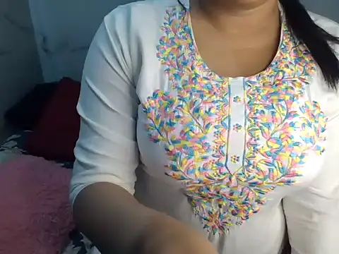 Snapshot of Trezza chatting on June 4, 2026, 8:24 pm Trezza online show from June 4, 2026, 8:24 pm