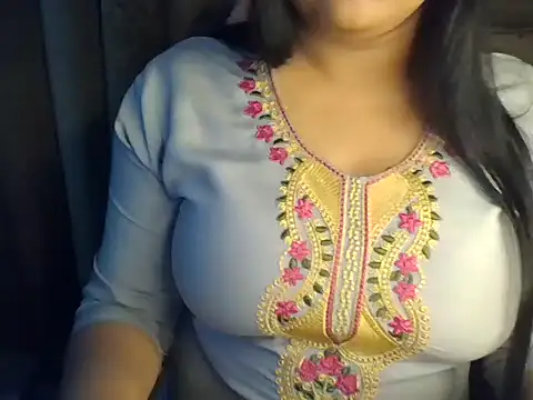 Snapshot of Trezza chatting on January 16, 2026, 8:13 pm Trezza online show from January 16, 2026, 8:13 pm