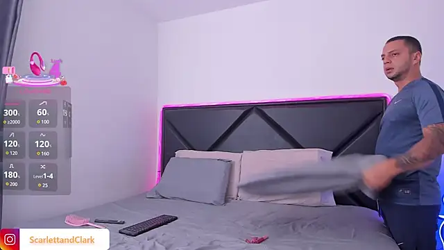 Snapshot of ScarlettAndClark chatting on October 13, 2025, 3:35 pm ScarlettAndClark online show from October 13, 2025, 3:35 pm