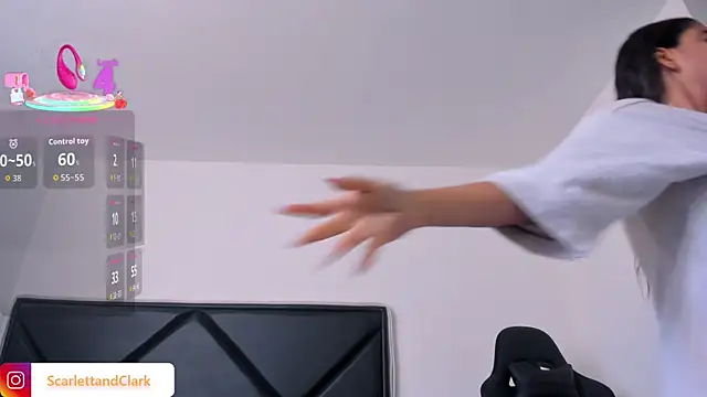 Snapshot of ScarlettAndClark chatting on September 10, 2025, 2:16 pm ScarlettAndClark online show from September 10, 2025, 2:16 pm