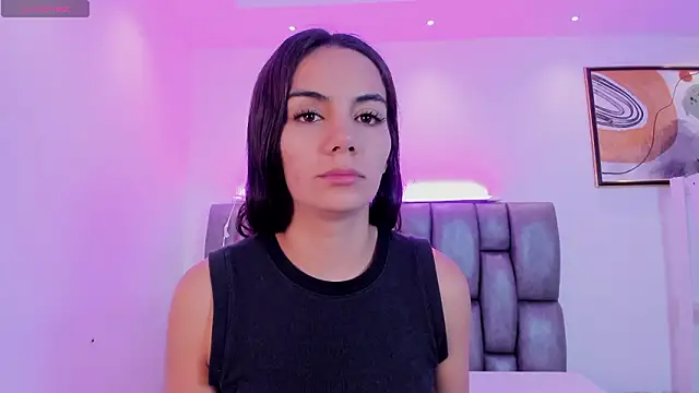 martina mancini online show from February 6, 2026, 12:23 pm