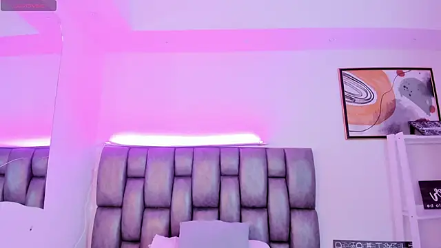 martina mancini online show from September 26, 2025, 1:40 pm