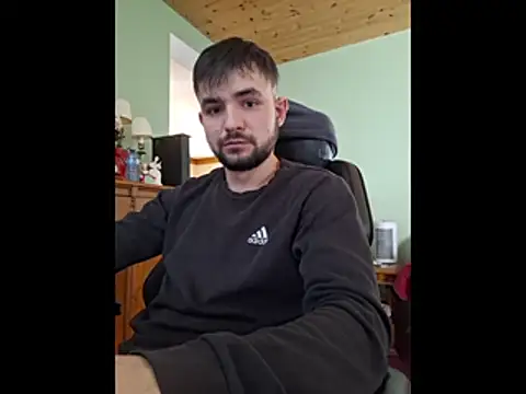 Snapshot of Mitchums chatting on February 5, 2026, 7:43 pm Mitchums online show from February 5, 2026, 7:43 pm