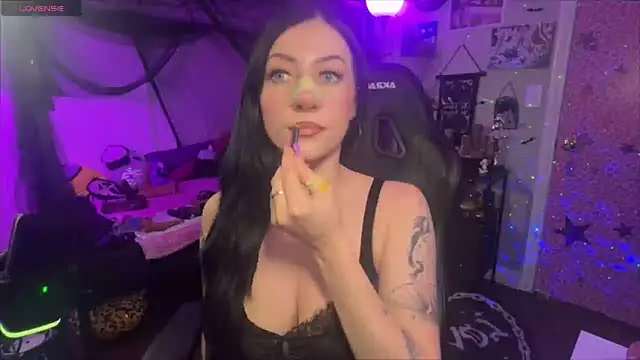 marleymaxwell online show from May 15, 2026, 4:54 am