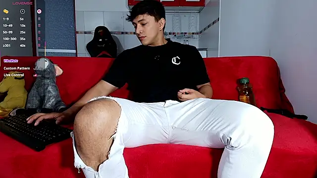 Snapshot of jacques_cardiet chatting on January 18, 2026, 2:20 pm jacques cardiet online show from January 18, 2026, 2:20 pm