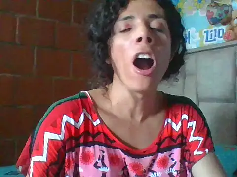 Nadia Monroe online show from May 5, 2026, 10:02 pm