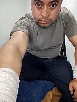 Potro23hotzen online show from September 14, 2025, 10:32 pm