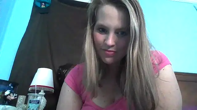 Snapshot of Cumonkatie chatting on October 21, 2025, 5:34 pm Cumonkatie online show from October 21, 2025, 5:34 pm