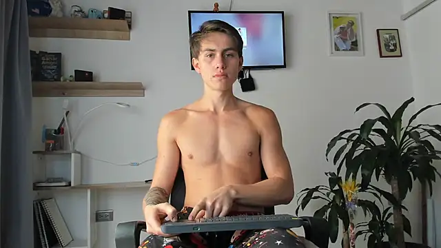 manucute 23  online show from February 13, 2026, 2:17 pm