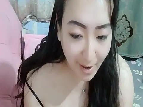 Snapshot of Xylona666 chatting on January 13, 2025, 1:49 pm Xylona666 online show from January 13, 2025, 1:49 pm