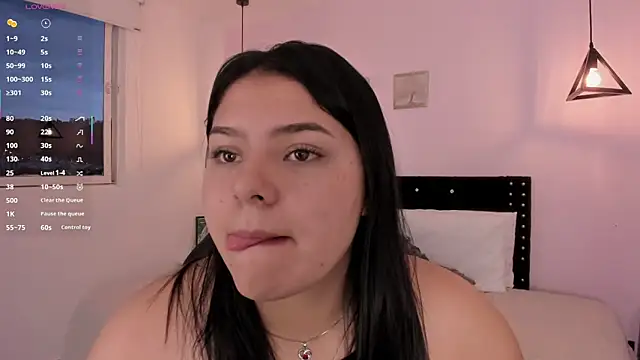 Oriana Guzman online show from October 9, 2025, 10:54 pm