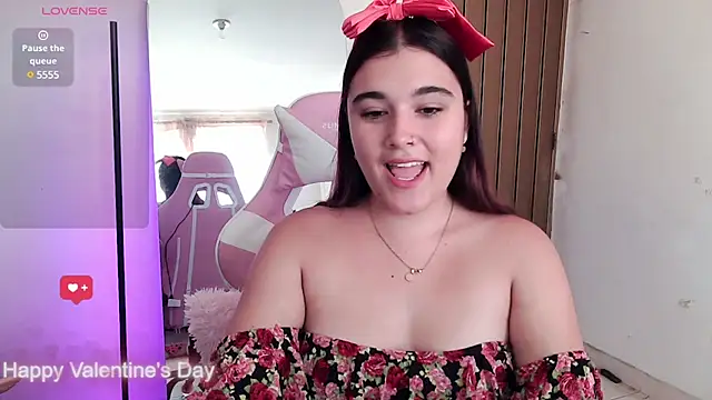 Magic-Smilee online show from February 14, 2025, 2:12 pm