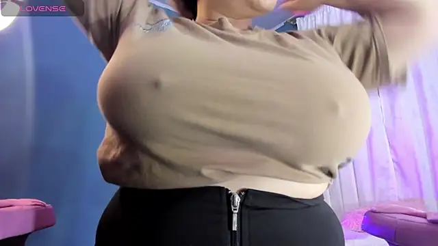 Ashanty vera15 online show from February 16, 2026, 3:38 am