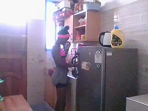 hotgal1112 online show from January 12, 2026, 7:26 am