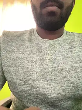 Snapshot of Handsomehunk_4U chatting on February 3, 2025, 9:19 am Handsomehunk 4U online show from February 3, 2025, 9:19 am