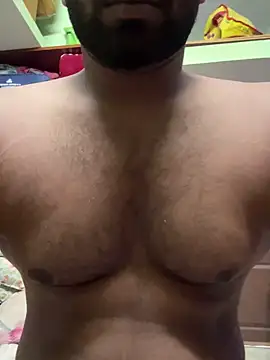 Snapshot of Handsomehunk_4U chatting on February 24, 2025, 5:00 am Handsomehunk 4U online show from February 24, 2025, 5:00 am