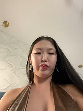 Snapshot of Aiko_Yumi chatting on March 9, 2025, 2:54 pm Aiko Yumi online show from March 9, 2025, 2:54 pm