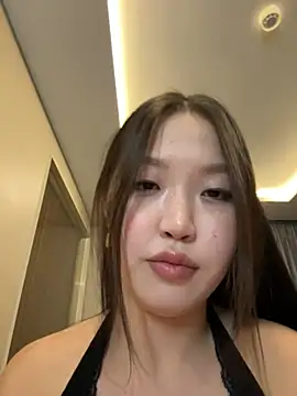 Snapshot of Aiko_Yumi chatting on January 3, 2025, 5:31 pm Aiko Yumi online show from January 3, 2025, 5:31 pm