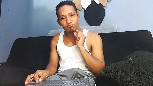 Grandeygruesa1 online show from September 23, 2025, 7:48 am