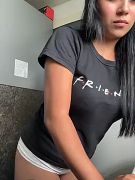 Snapshot of Miss_Racheal_BR chatting on May 3, 2026, 6:33 pm Miss Racheal BR online show from May 3, 2026, 6:33 pm