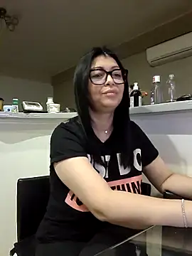 Milf Abigail online show from December 1, 2025, 3:07 am