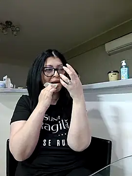 Milf Abigail online show from April 19, 2026, 12:44 am