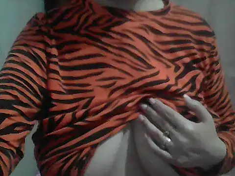 AnaXBerry online show from April 8, 2026, 6:53 pm