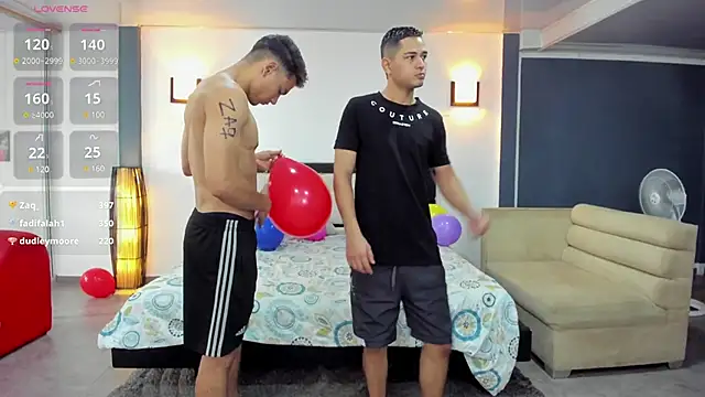 Snapshot of badguyss_bisex chatting on March 14, 2025, 5:35 pm badguyss bisex online show from March 14, 2025, 5:35 pm