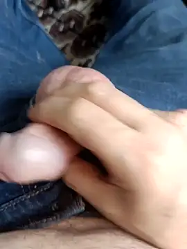 Snapshot of massive_cum chatting on February 5, 2026, 4:58 pm massive cum online show from February 5, 2026, 4:58 pm