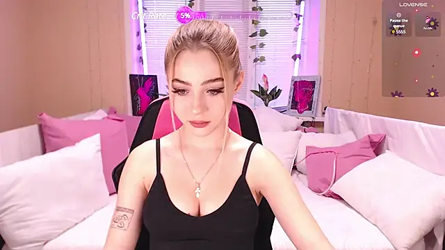 Snapshot of Tessa_Walker chatting on January 28, 2025, 8:04 am Tessa Walker online show from January 28, 2025, 8:04 am