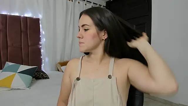 AURORA FRANKLIN online show from February 10, 2025, 1:01 pm