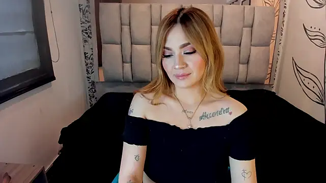 KataHot  online show from December 19, 2025, 7:49 pm