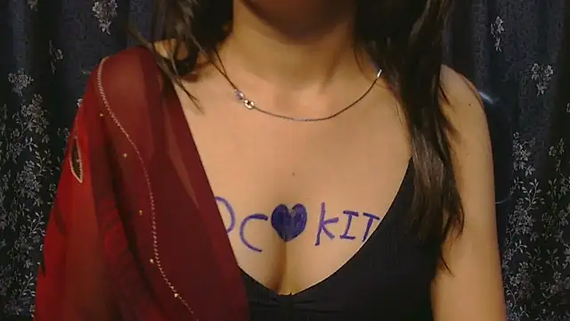 Snapshot of sexy_twisha chatting on March 1, 2025, 7:08 am sexy twisha online show from March 1, 2025, 7:08 am