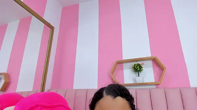 ISABELLA 020 online show from February 25, 2026, 12:49 pm