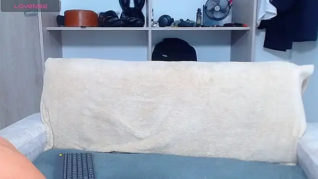 Snapshot of Tristan-bm chatting on November 28, 2025, 12:16 pm Tristan-bm online show from November 28, 2025, 12:16 pm