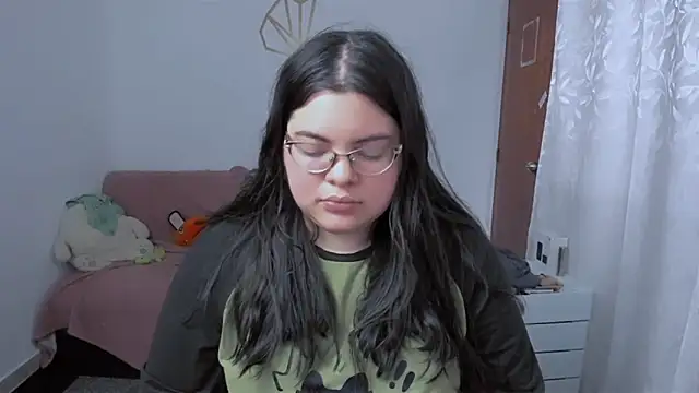 Snapshot of Aria_Fullbuster chatting on November 28, 2025, 9:37 pm Aria Fullbuster online show from November 28, 2025, 9:37 pm