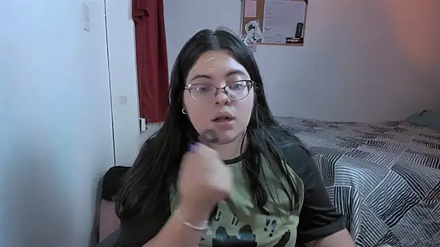 Snapshot of Aria_Fullbuster chatting on October 16, 2025, 8:28 pm Aria Fullbuster online show from October 16, 2025, 8:28 pm