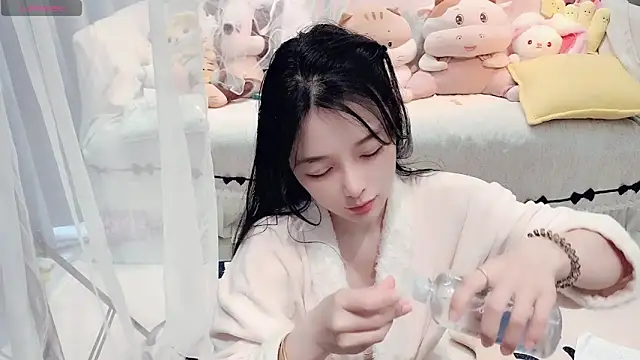 AKiKi711 online show from March 23, 2026, 8:47 am