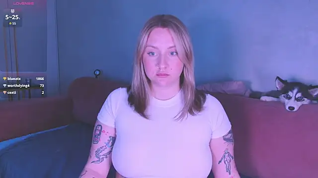 Snapshot of Oh_mylissa chatting on December 13, 2025, 8:04 pm Oh mylissa online show from December 13, 2025, 8:04 pm