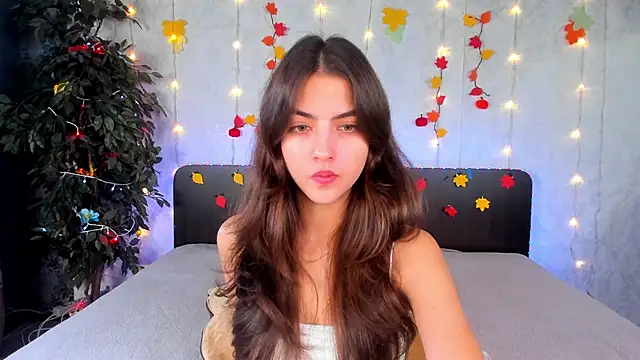 Snapshot of Milana_Crystal_ chatting on November 28, 2025, 8:14 am Milana Crystal online show from November 28, 2025, 8:14 am