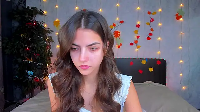 Snapshot of Milana_Crystal_ chatting on November 17, 2025, 8:07 am Milana Crystal online show from November 17, 2025, 8:07 am