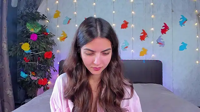 Milana Crystal  online show from April 18, 2026, 7:11 am