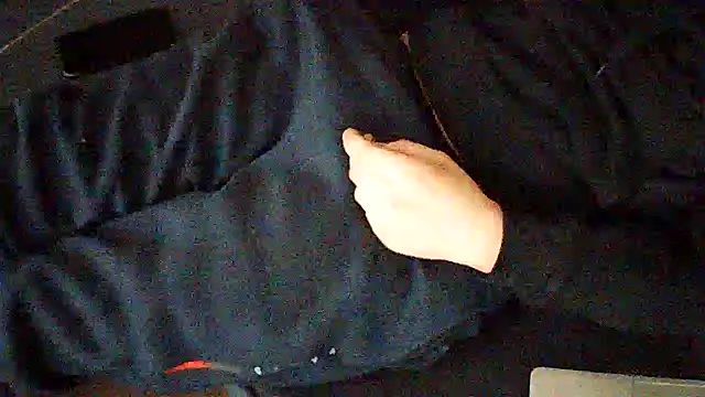 kiksnap-meistro5 online show from February 10, 2026, 3:44 pm